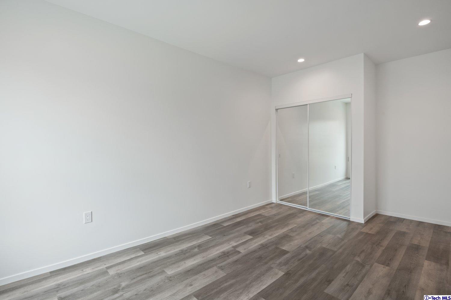 7064 Greeley Street, Unit 101 Tujunga, CA 91042 - Photo 30 of 37