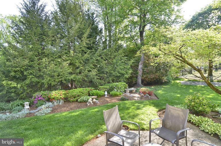 9 Infield Court South Potomac, MD 20854 - Photo 16 of 30 A breath-taking setting!
