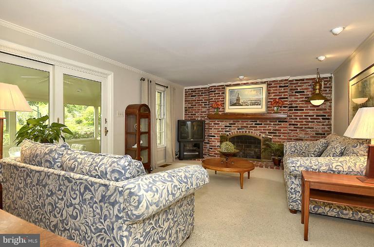 9 Infield Court South Potomac, MD 20854 - Photo 17 of 30 Gas Fireplace & handsome brick wall