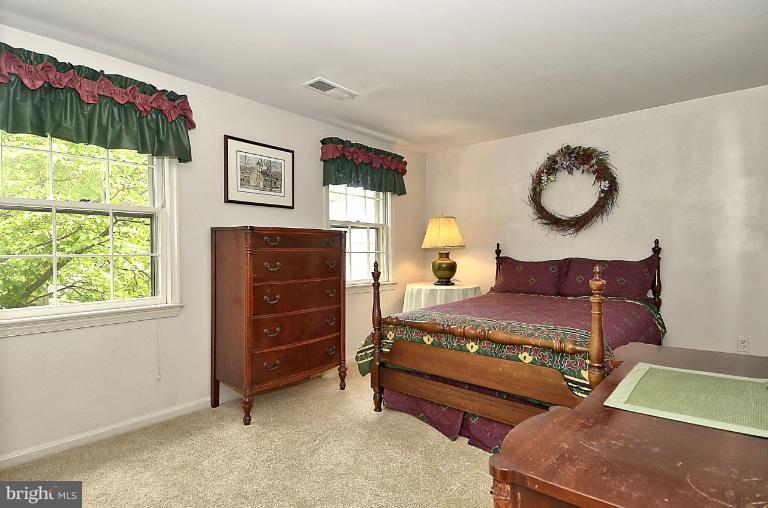 9 Infield Court South Potomac, MD 20854 - Photo 19 of 30 Bedroom