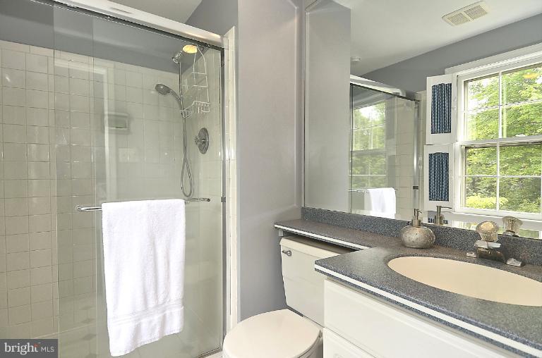 9 Infield Court South Potomac, MD 20854 - Photo 20 of 30 2nd Master Bath!