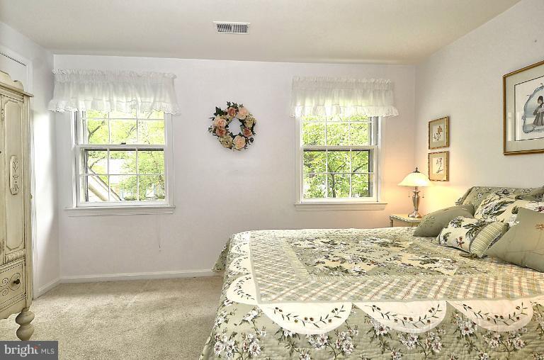 9 Infield Court South Potomac, MD 20854 - Photo 6 of 30 Bedroom