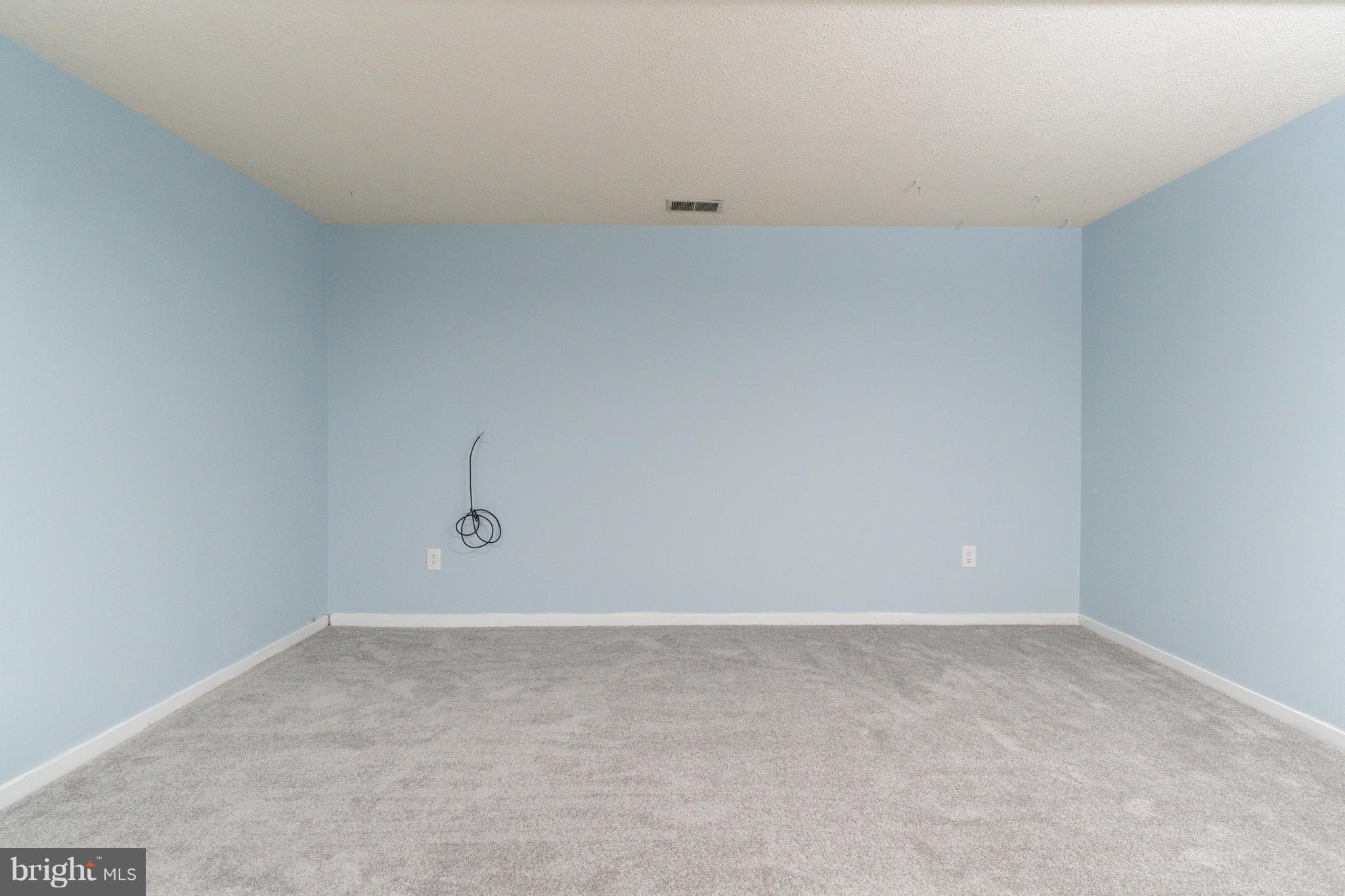 3504 Blue Coat Road Baltimore, MD 21236 - Photo 20 of 28 Living Room