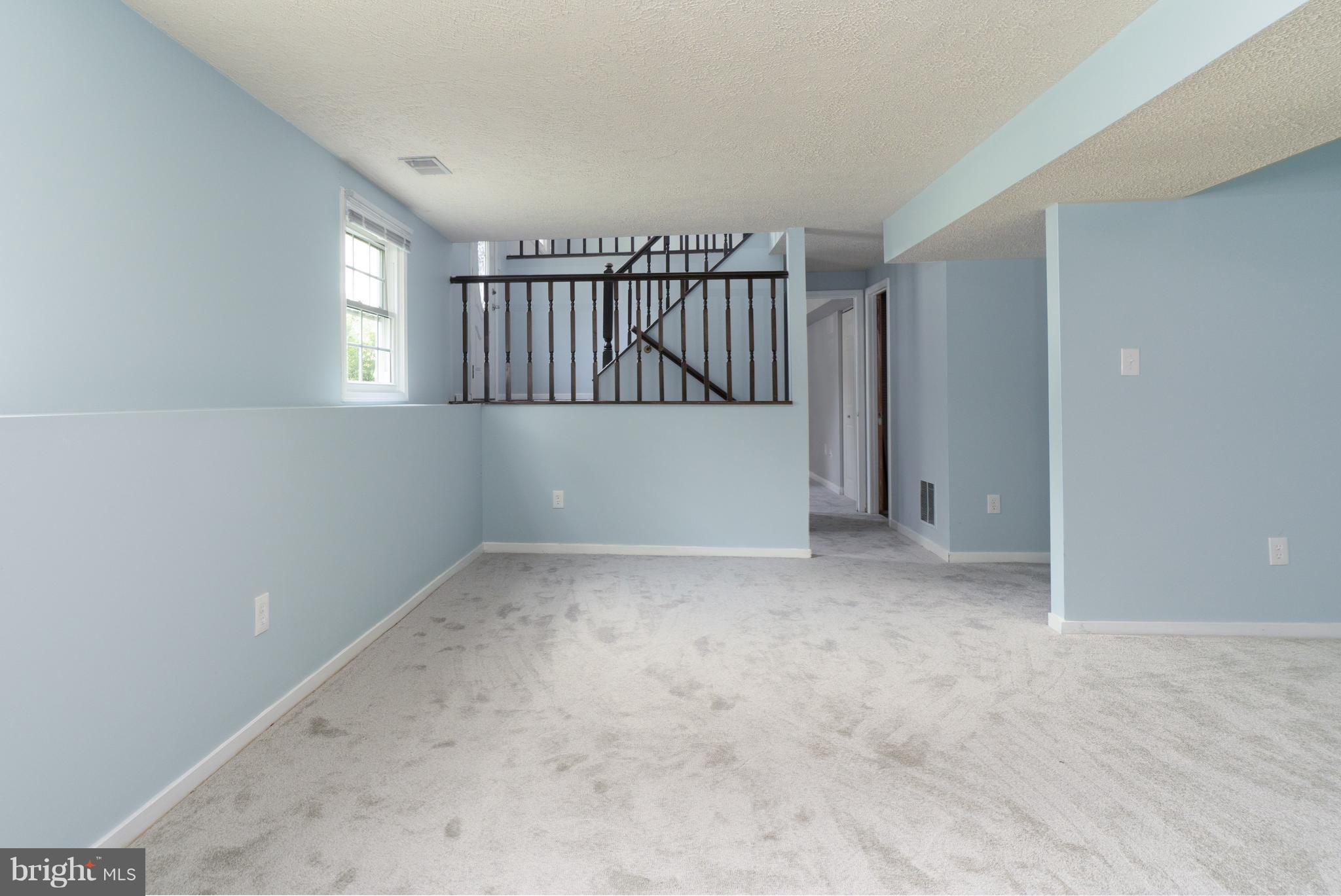 3504 Blue Coat Road Baltimore, MD 21236 - Photo 21 of 28 Living Room