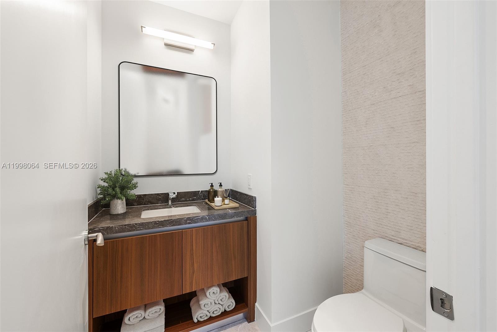 175 Southeast 25th Road, Unit 2003 Miami, FL 33129 - Photo 45 of 57 Virtually Staged