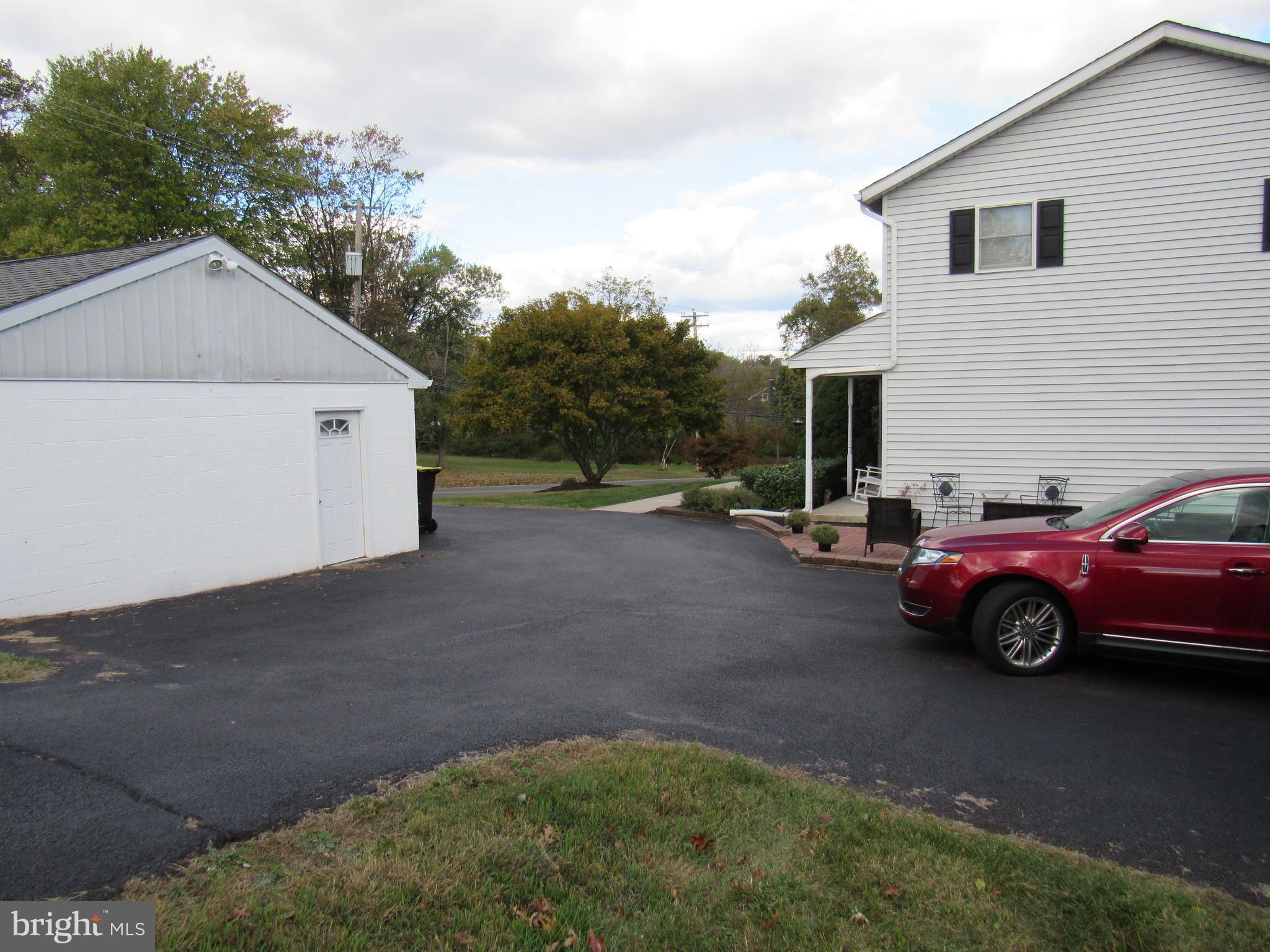 78 South Limerick Road Royersford, PA 19468 - Photo 21 of 59 parking area w/ circ driveway