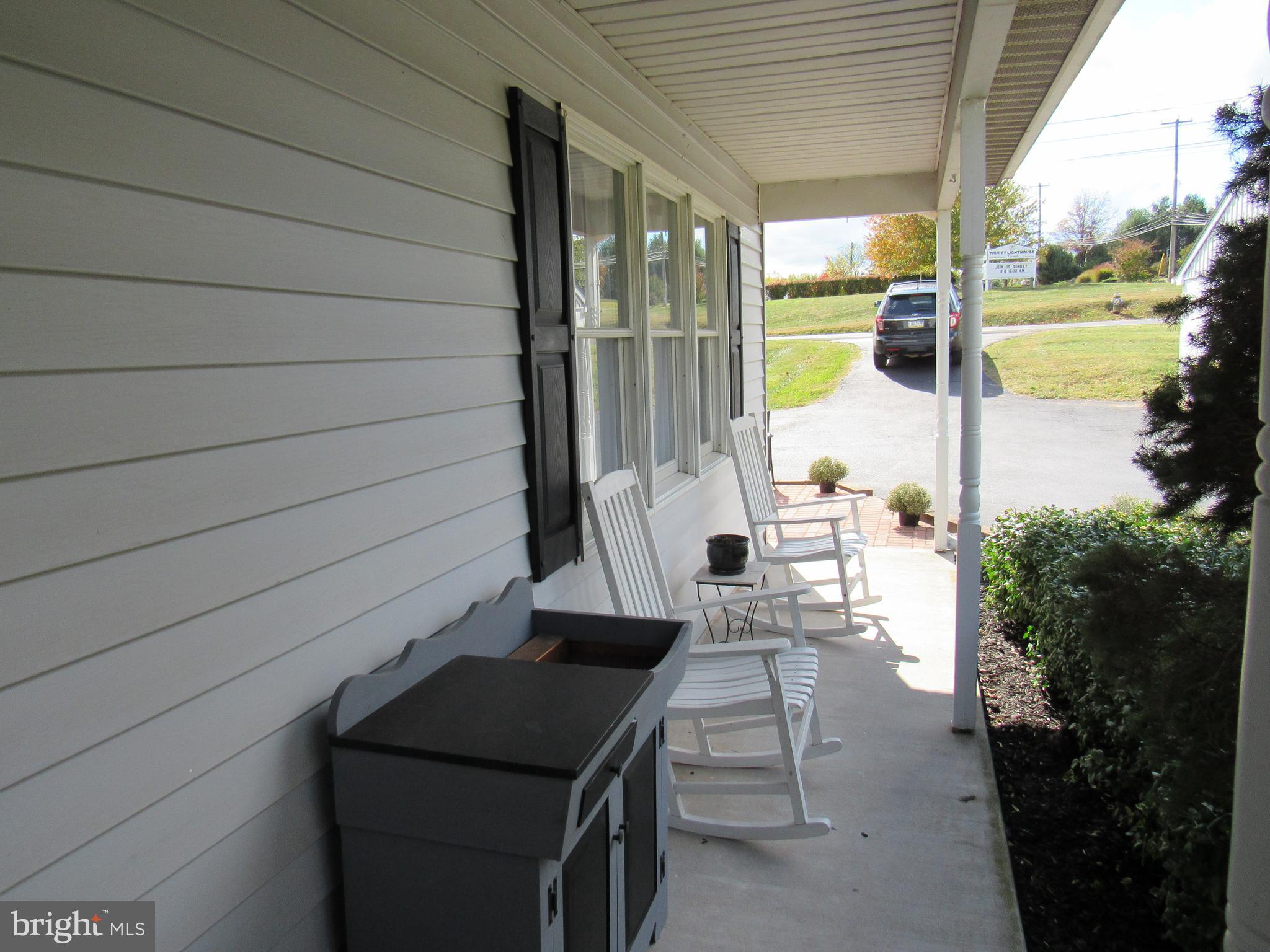 78 South Limerick Road Royersford, PA 19468 - Photo 4 of 59 27 x 4 covered front porch