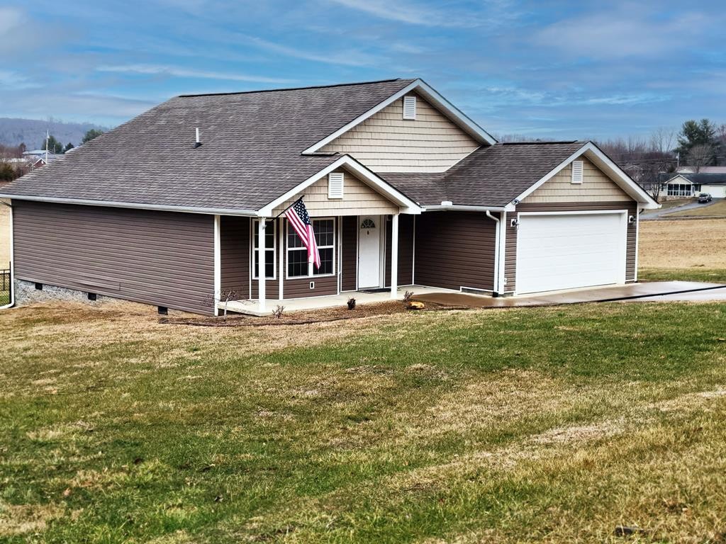 1181 Camellia Road Newport, TN 37821 - Photo 2 of 29