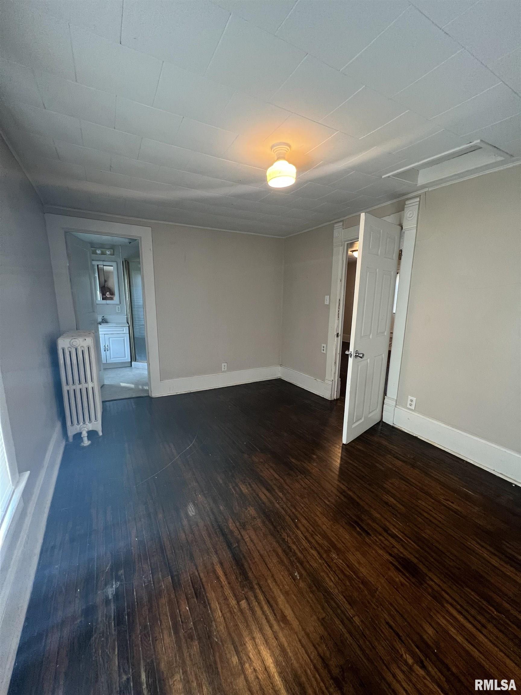 303 West Williams Street Atkinson, IL 61235 - Photo 4 of 11 Gallery Image 4