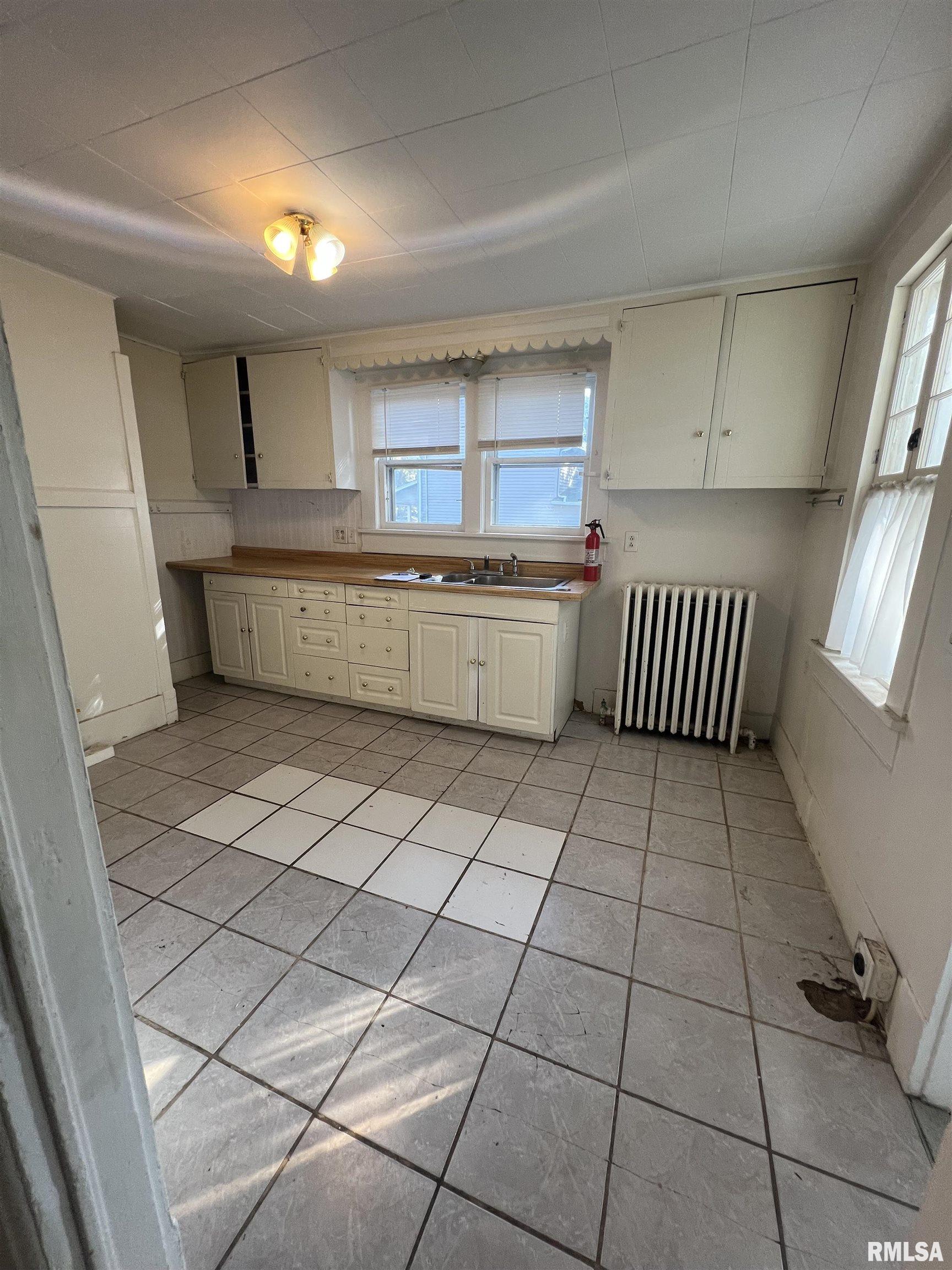 303 West Williams Street Atkinson, IL 61235 - Photo 6 of 11 Gallery Image 6