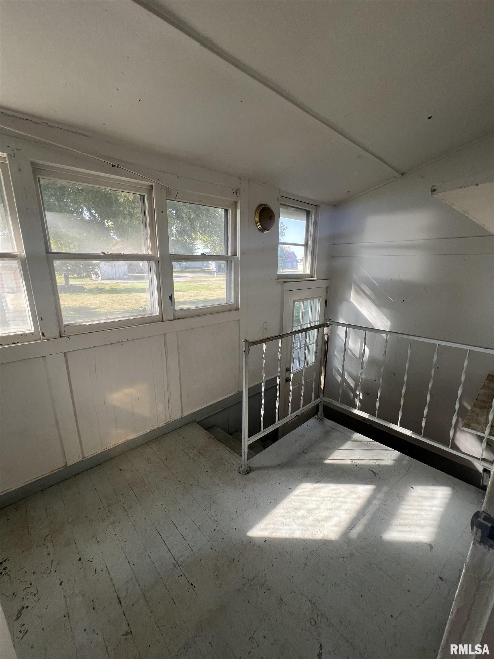 303 West Williams Street Atkinson, IL 61235 - Photo 8 of 11 Gallery Image 8