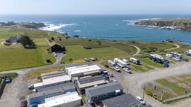 $200,000 | 1021 South Main Street, Unit 6, Fort Bragg, CA 95437