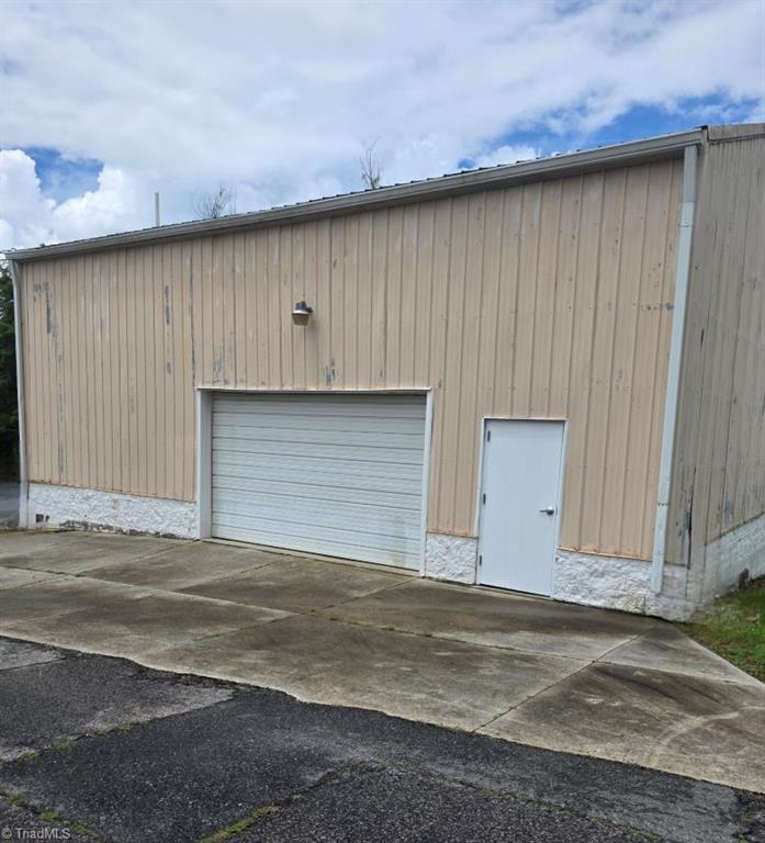 112 Morgan Road Eden, NC 27288 - Photo 1 of 8 Gallery Image 1