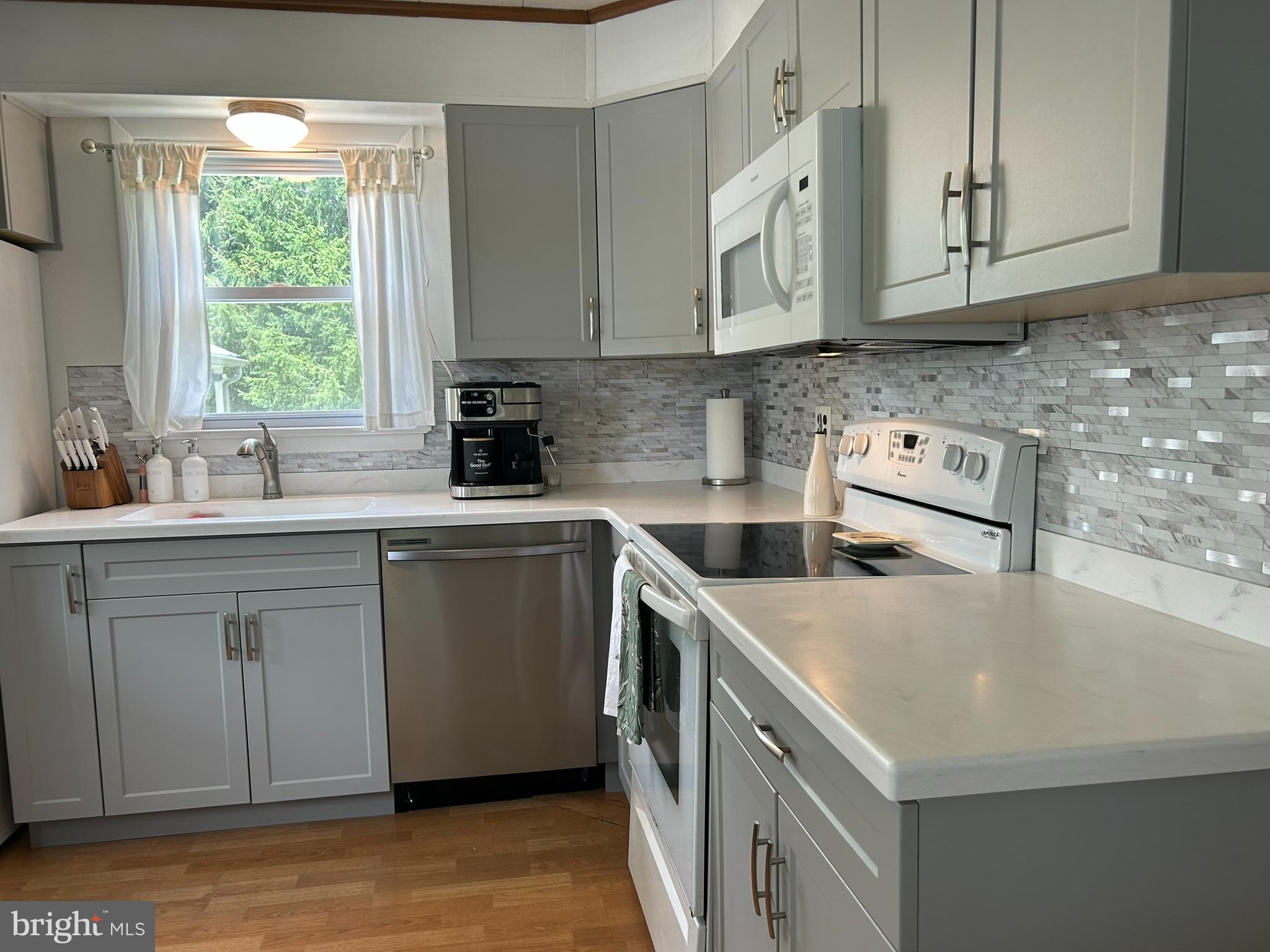 138 East 7 Stars Road Phoenixville, PA 19460 - Photo 6 of 42 Kitchen