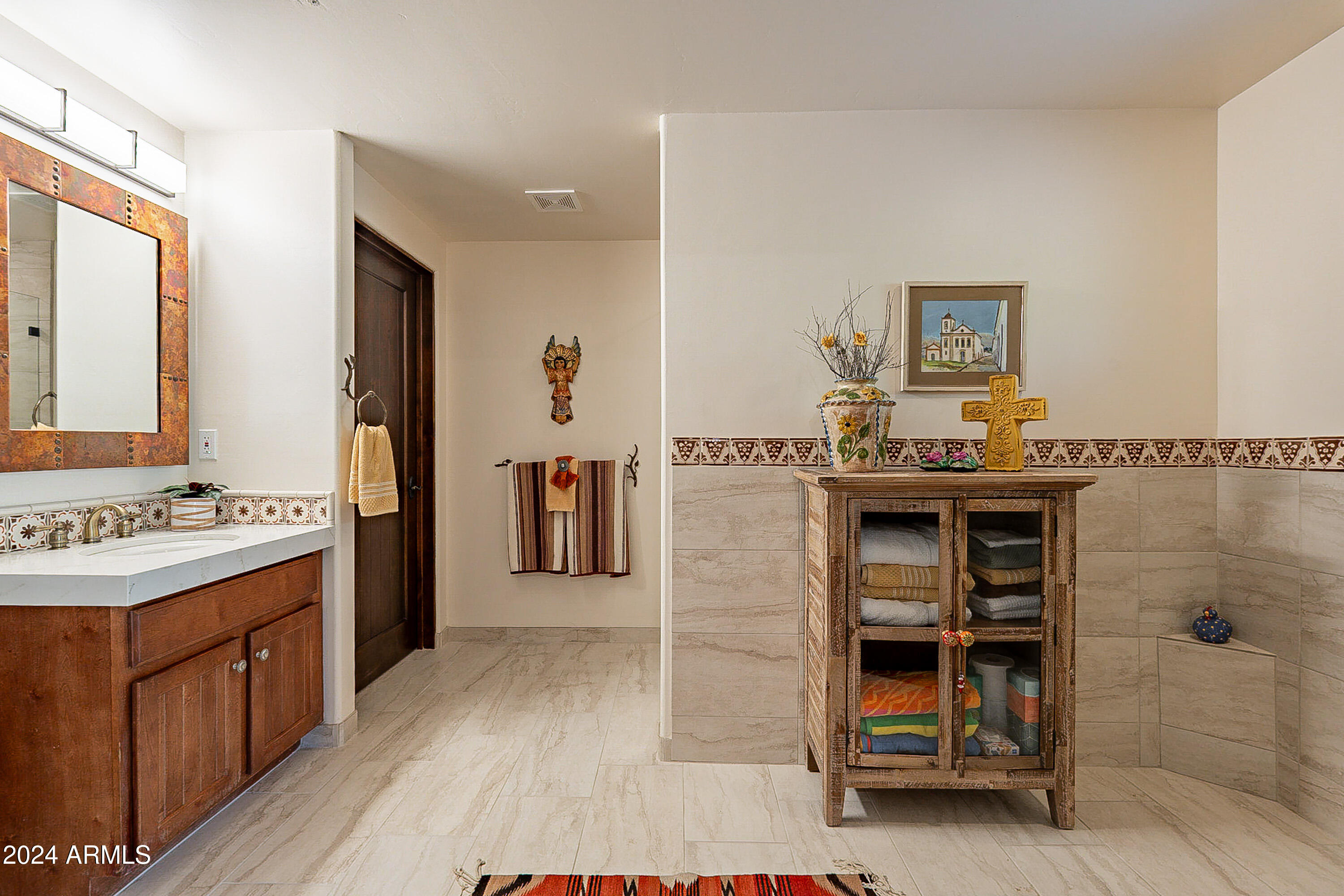 36601 North Mule Train Road, Unit B14 Carefree, AZ 85377 - Photo 16 of 67 En-Suite Bathroom