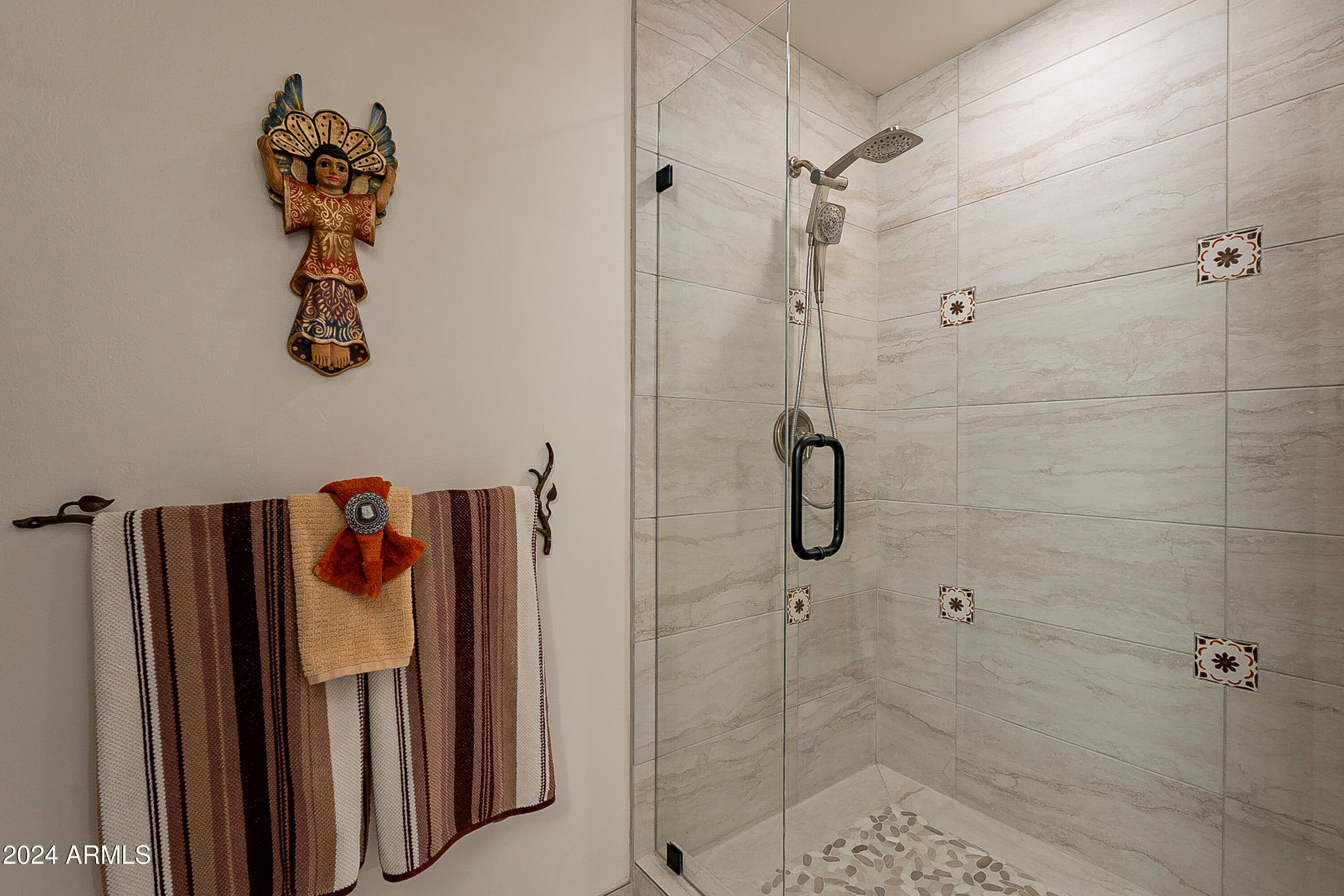 36601 North Mule Train Road, Unit B14 Carefree, AZ 85377 - Photo 17 of 67 En-Suite bathroom