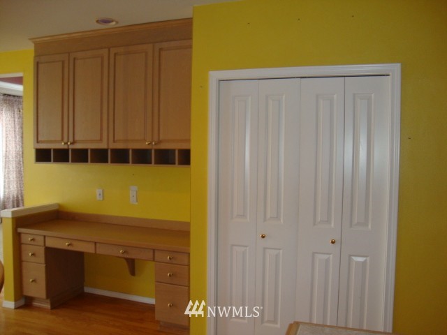 18711 32nd Avenue Southeast Bothell, WA 98012 - Photo 7 of 10 Gallery Image 7
