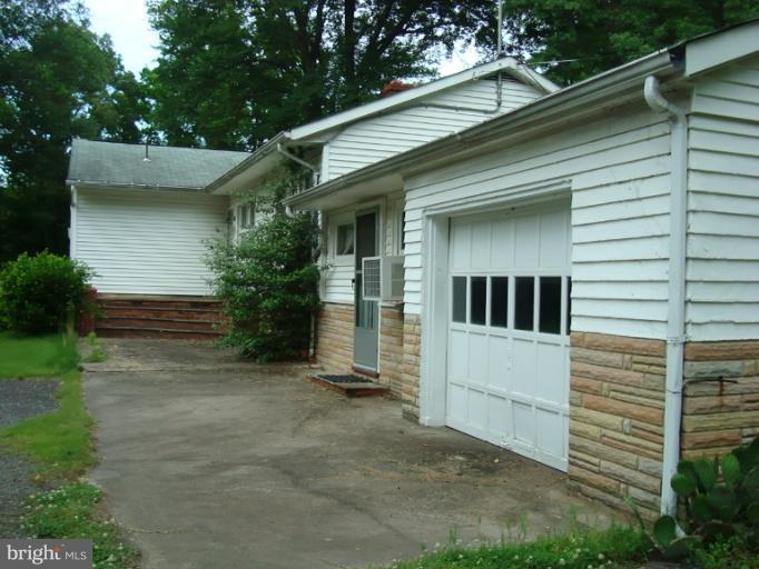 13101 Gallahan Road Clinton, MD 20735 - Photo 11 of 30 Exterior (Rear)