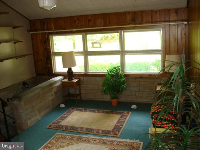 13101 Gallahan Road Clinton, MD 20735 - Photo 24 of 30 Breeze Way