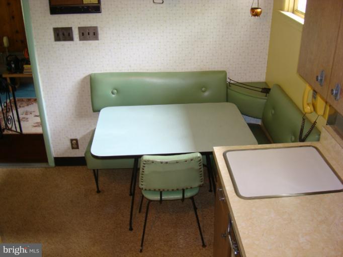 13101 Gallahan Road Clinton, MD 20735 - Photo 25 of 30 Breakfast Nook!