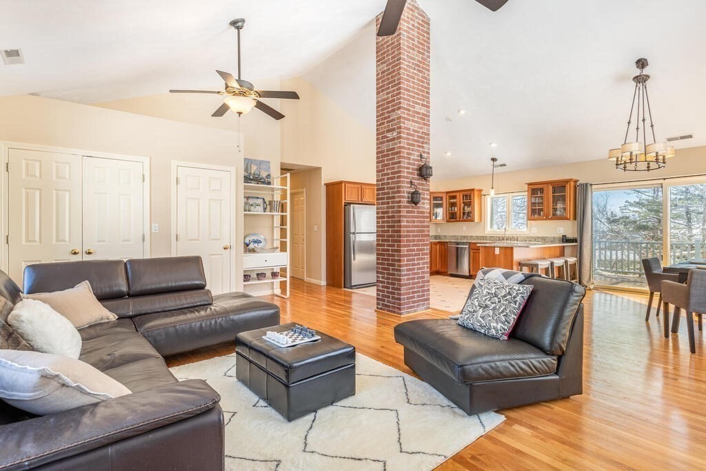 12 Oxford Road, Unit 2 Gloucester, MA 01930 - Photo 13 of 33