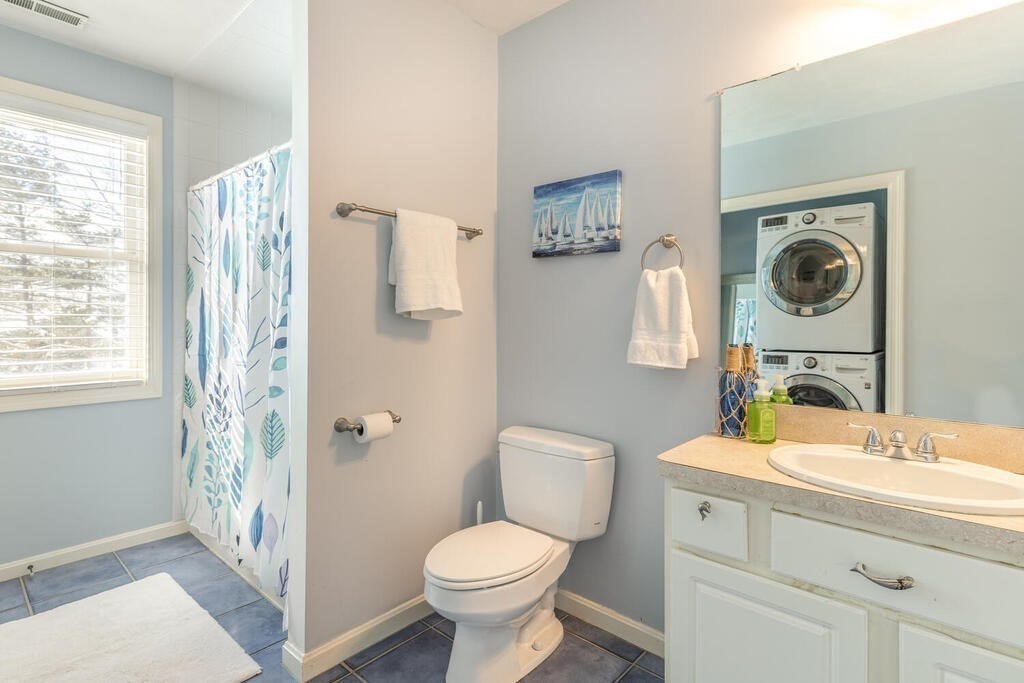 12 Oxford Road, Unit 2 Gloucester, MA 01930 - Photo 17 of 33