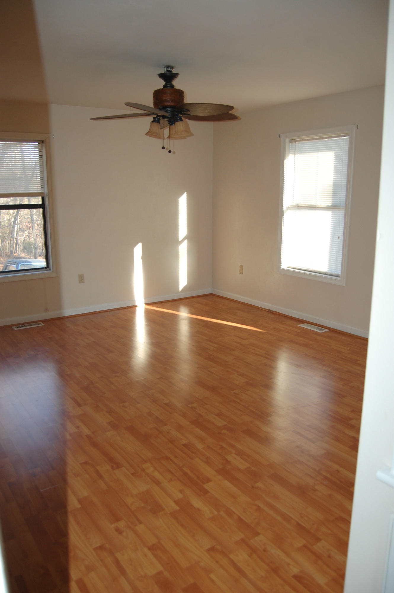 1272 Old Barn Road Moneta, VA 24121 - Photo 12 of 12 1272 Old Barn Road 012