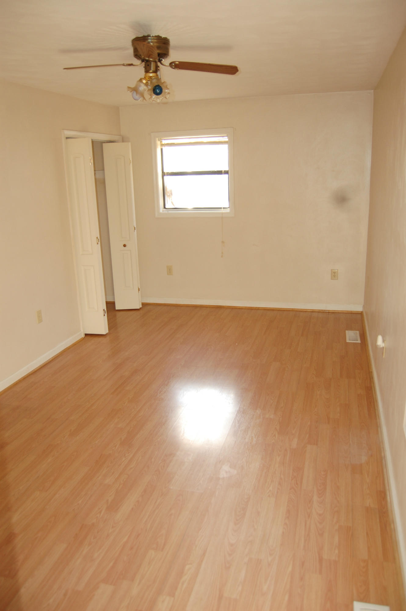 1272 Old Barn Road Moneta, VA 24121 - Photo 6 of 12 Master Bedroom