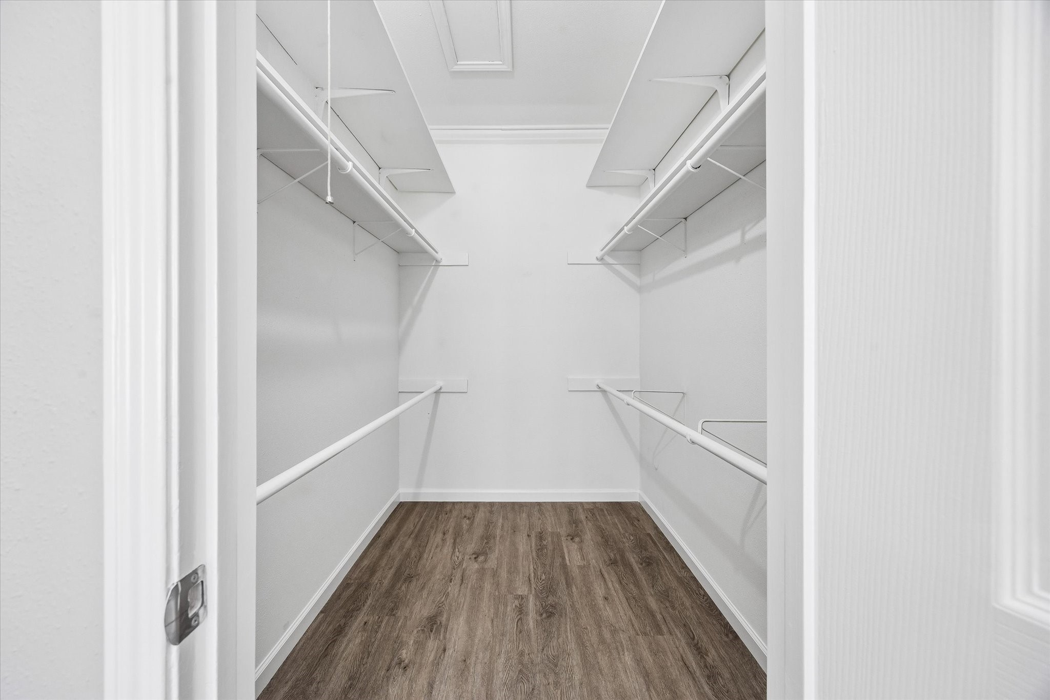 2100 Tanglewilde Street, Unit 702 Houston, TX 77063 - Photo 11 of 19 A Grand Bedroom Walk-in Closet