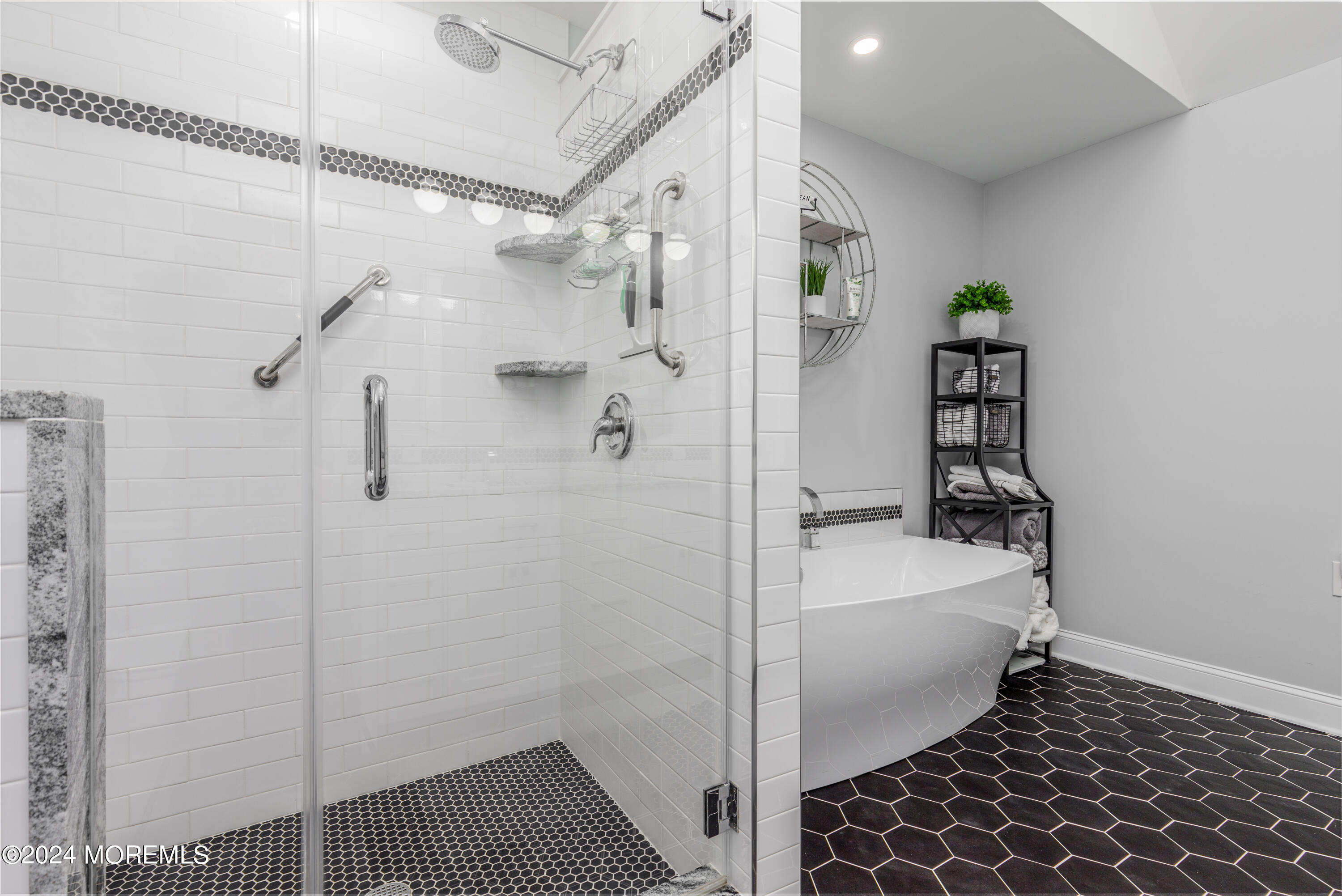 2 Sea Point Drive Point Pleasant, NJ 08742 - Photo 27 of 37 a bathroom with a bathtub and shower