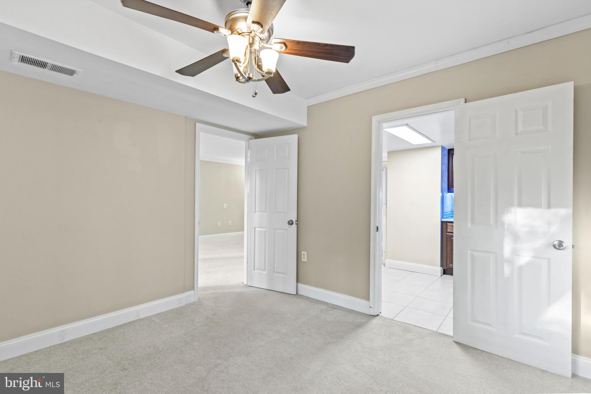 1522 Northgate Square, Unit 2A Reston, VA 20190 - Photo 15 of 37 Gallery Image 15