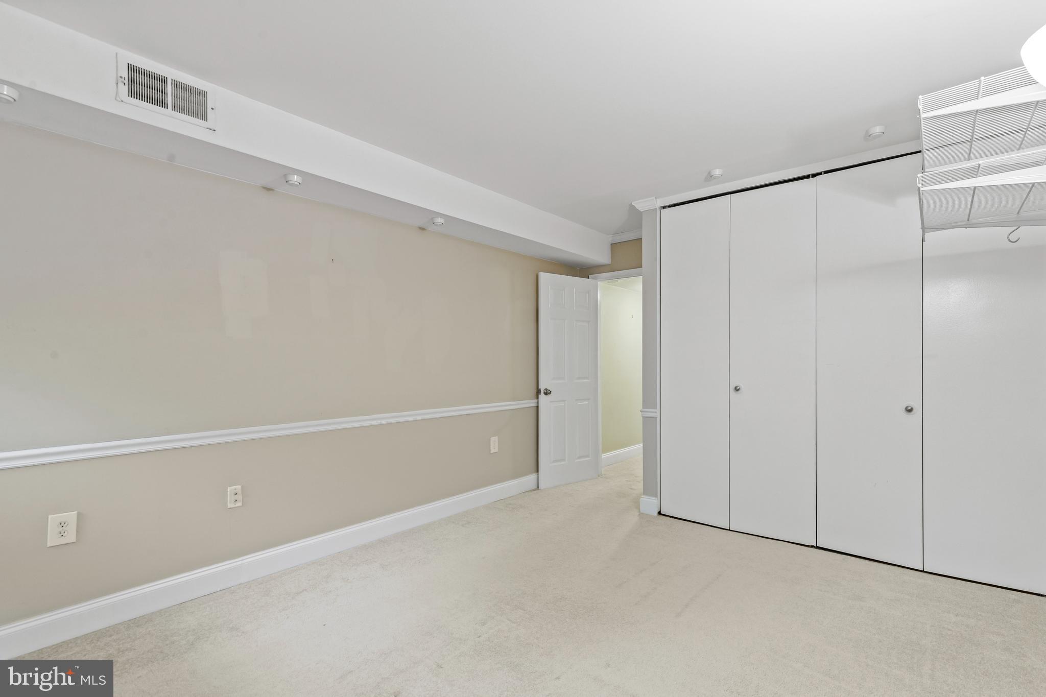 1522 Northgate Square, Unit 2A Reston, VA 20190 - Photo 19 of 37 Gallery Image 19