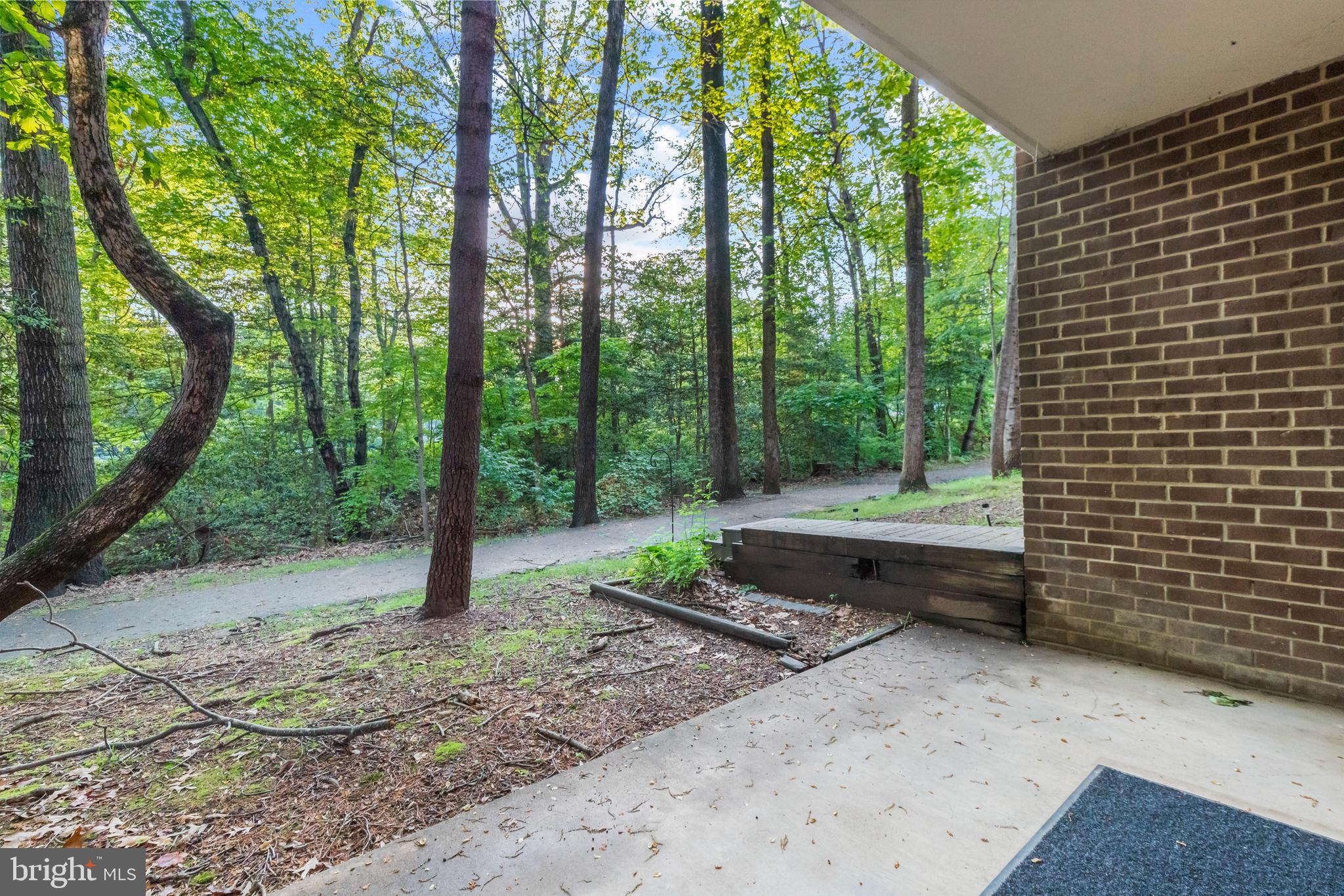 1522 Northgate Square, Unit 2A Reston, VA 20190 - Photo 25 of 37 Gallery Image 25