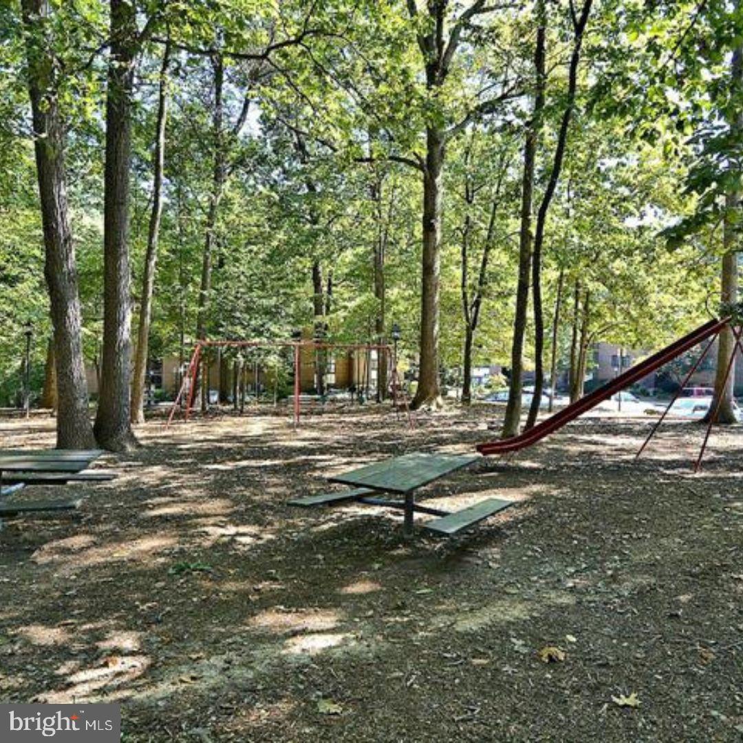 1522 Northgate Square, Unit 2A Reston, VA 20190 - Photo 35 of 37 Gallery Image 35