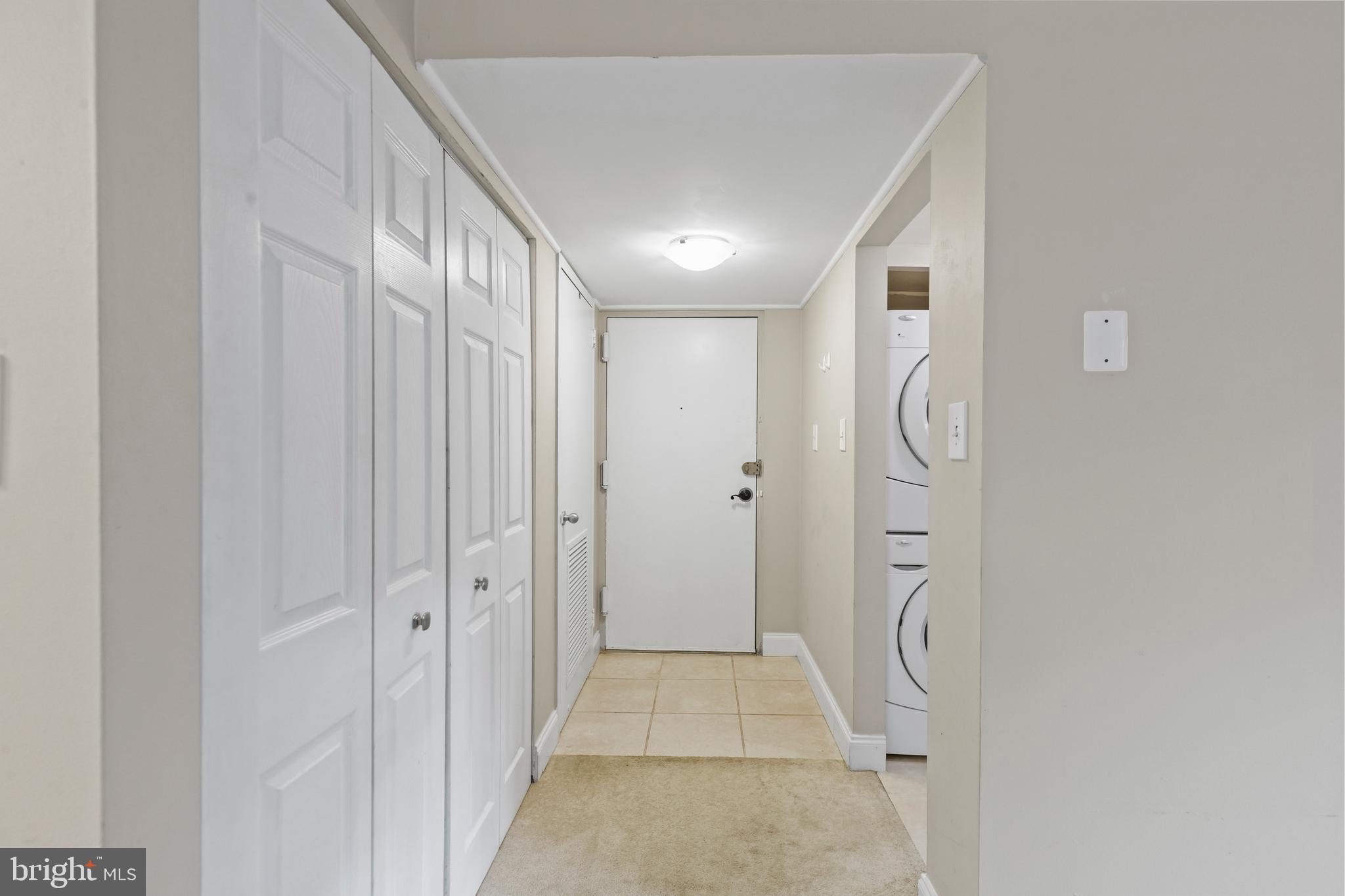 1522 Northgate Square, Unit 2A Reston, VA 20190 - Photo 8 of 37 Gallery Image 8
