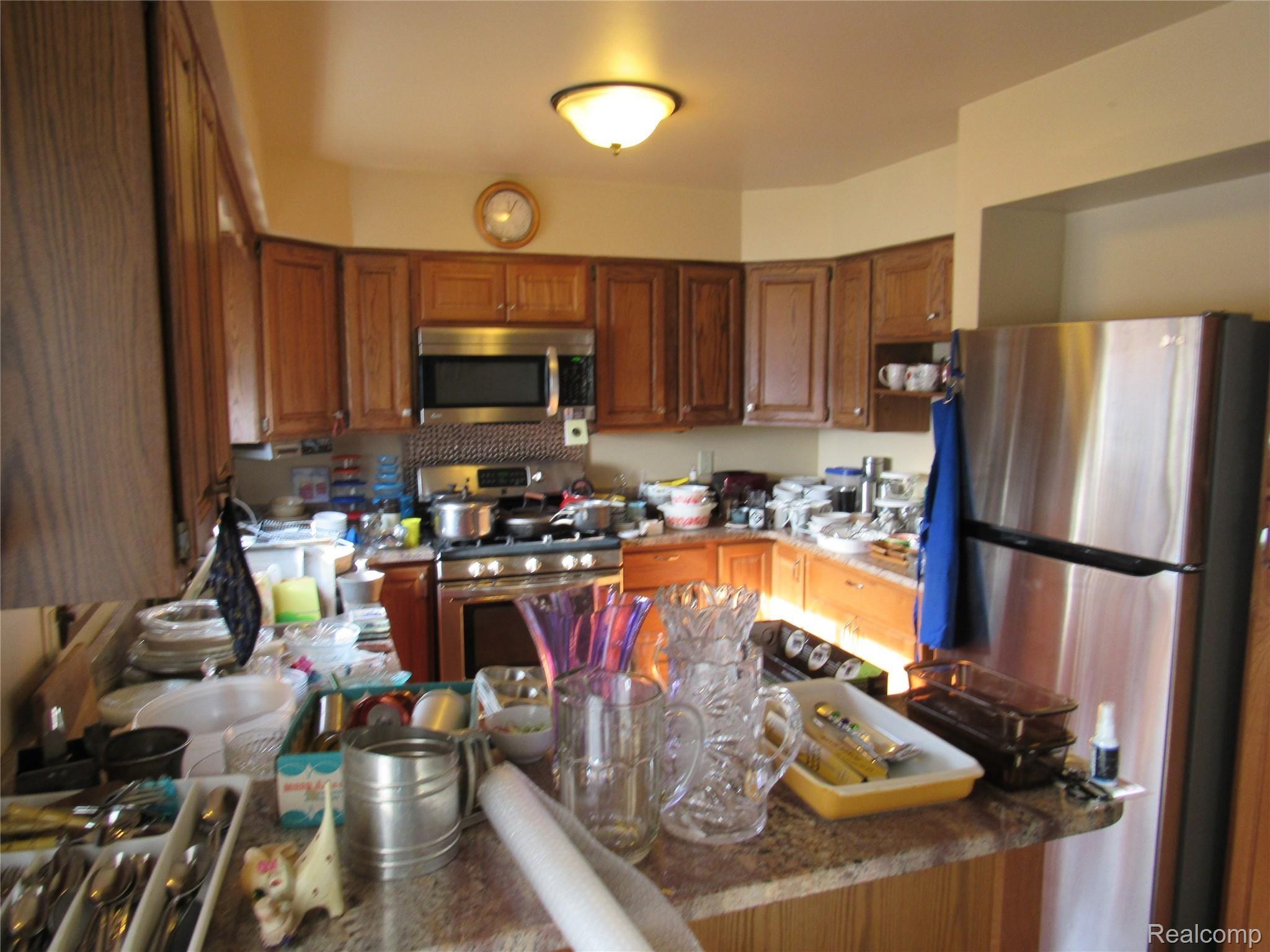 10366 Potter Road Flushing, MI 48433 - Photo 2 of 18 IMG_2485.JPG