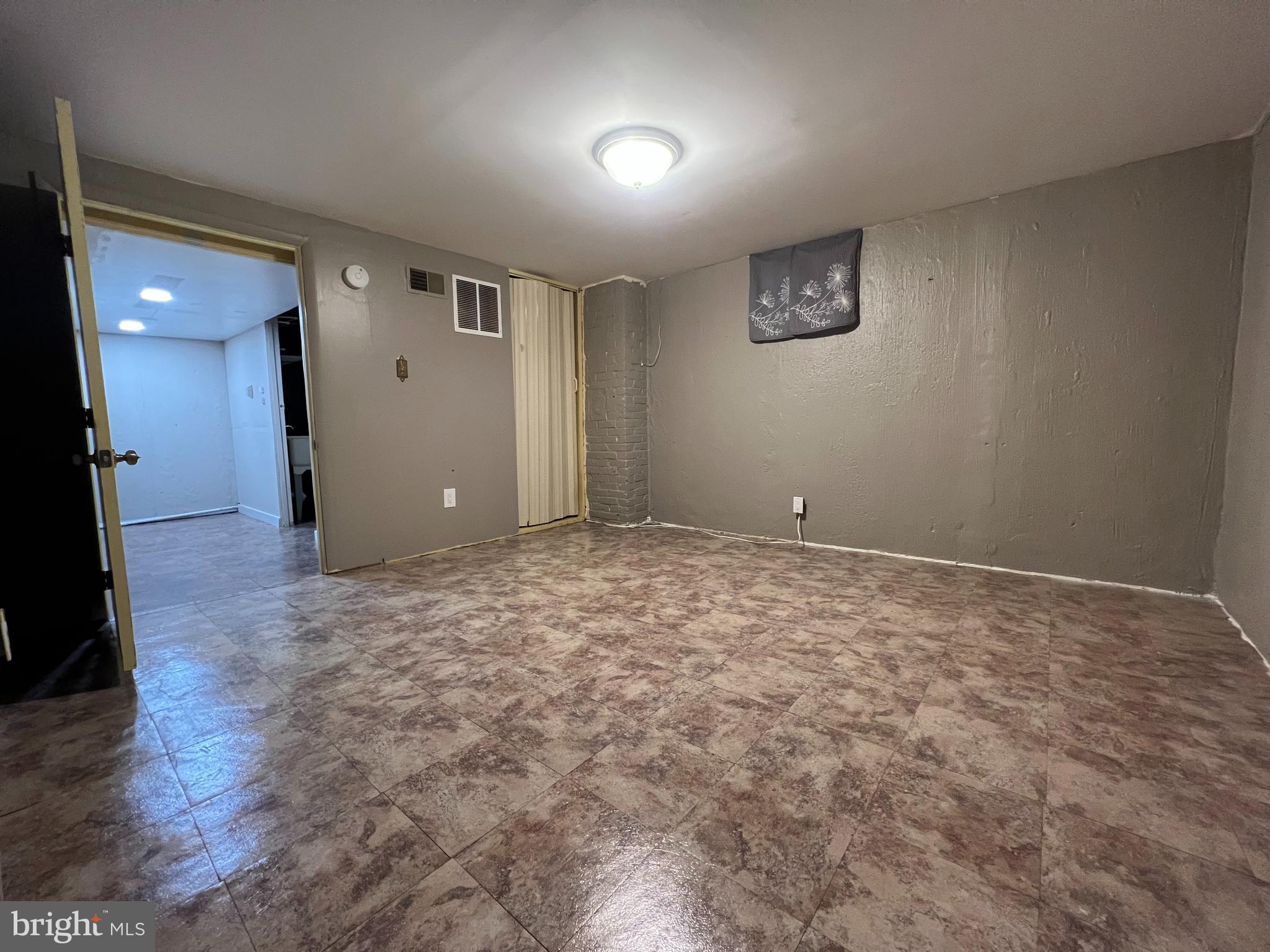 1006 Tunbridge Road Baltimore, MD 21212 - Photo 14 of 19 a view of an empty room