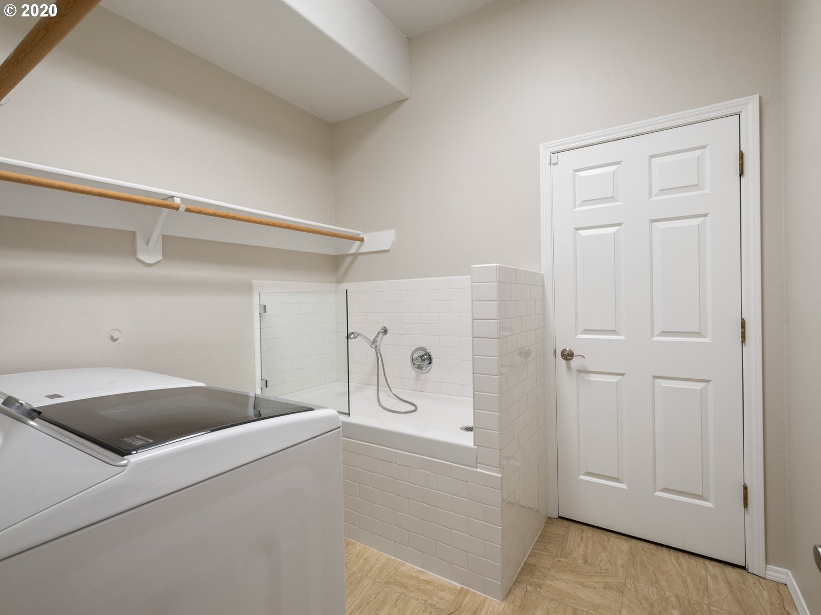 2311 Northwest Mill Pond Road Portland, OR 97229 - Photo 13 of 32 Gallery Image 13