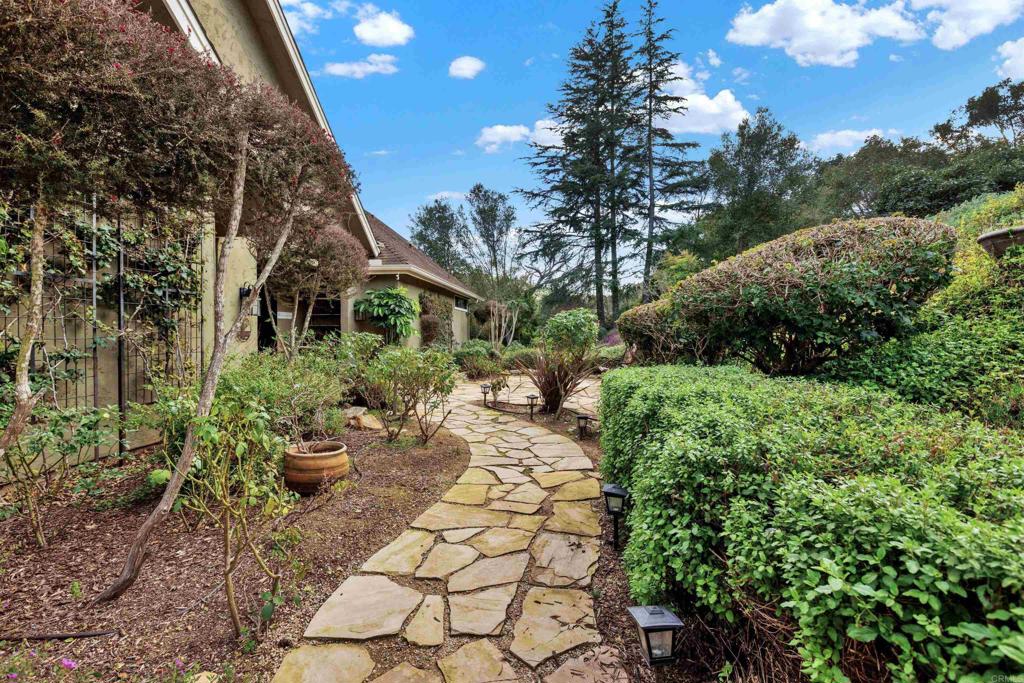 2691 Daisy Lane Fallbrook, CA 92028 - Photo 8 of 73