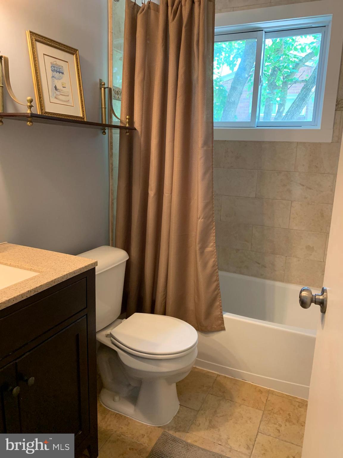 12921 Moray Road Silver Spring, MD 20906 - Photo 15 of 20 Full Bathroom