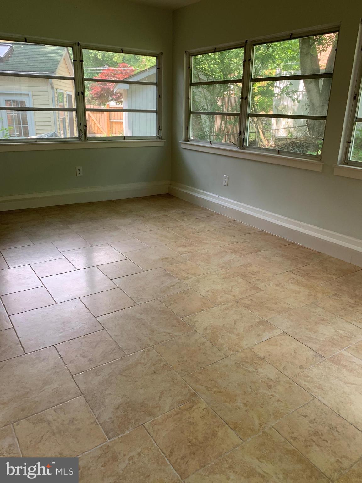 12921 Moray Road Silver Spring, MD 20906 - Photo 10 of 20 Sunroom