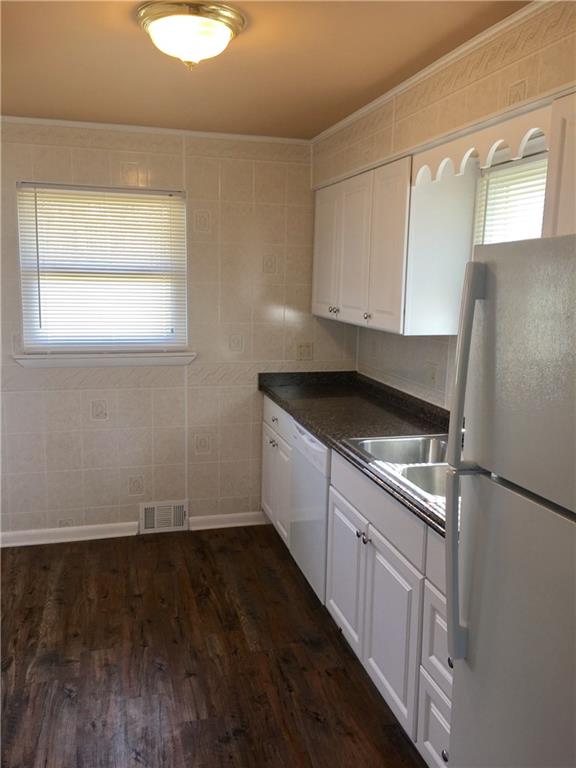 2893 Spangler Road Hermitage, PA 16148 - Photo 8 of 19 Gallery Image 8