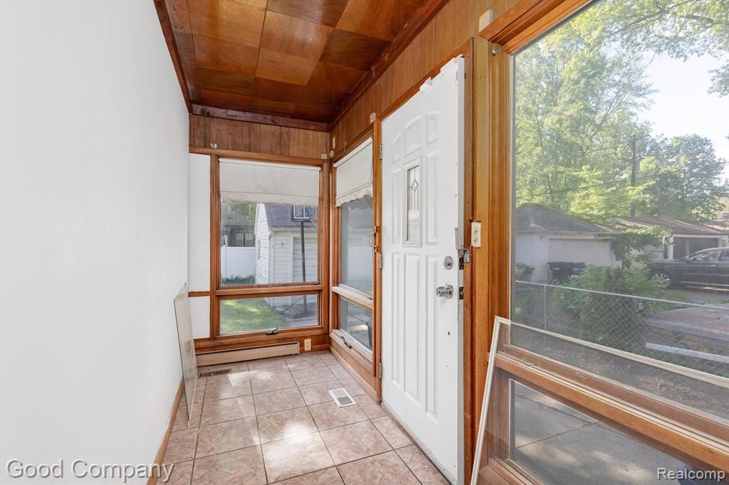14531 Stahelin Road Detroit, MI 48223 - Photo 14 of 31