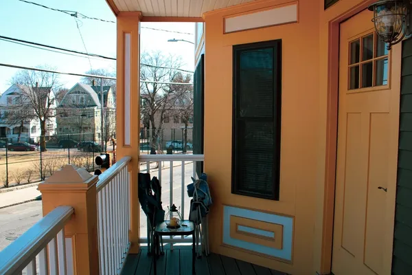 $6,100 | 116 Holland Street, Unit 2R, Somerville, MA 02144