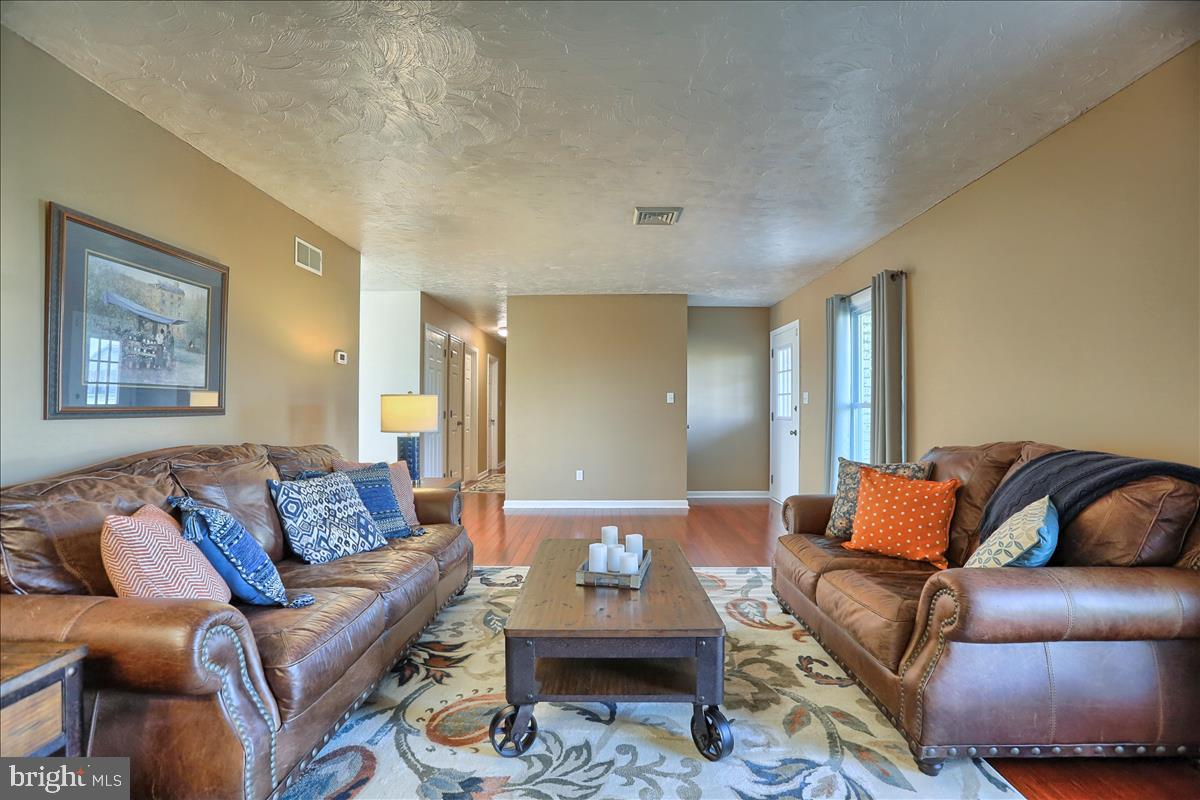 693 North Erisman Road Manheim, PA 17545 - Photo 19 of 47