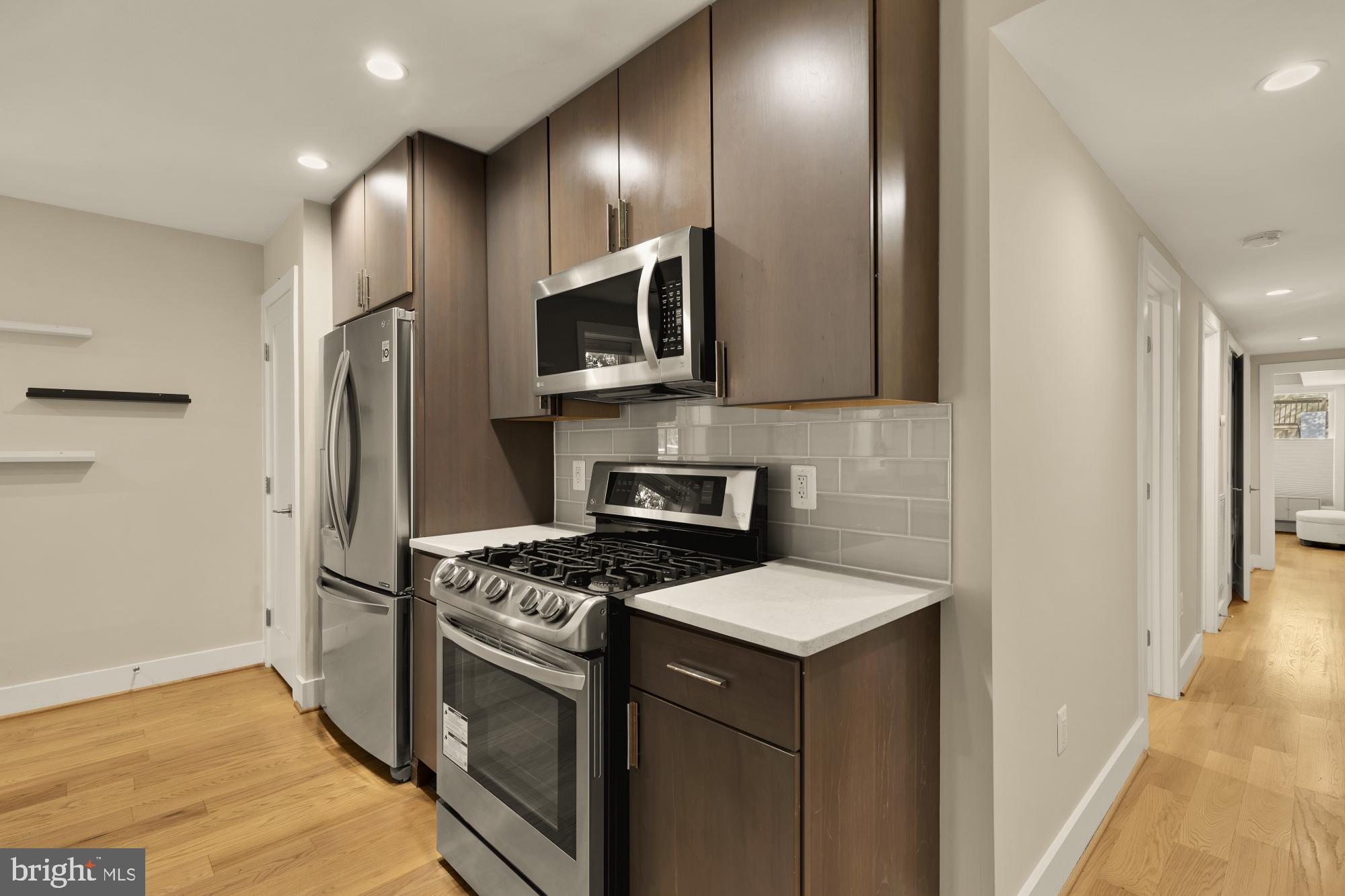 14 T Street Northeast, Unit 1 Washington, DC 20002 - Photo 13 of 28 Built-in microwave