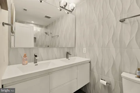 $599,000 | 14 T Street Northeast, Unit 1, Washington, DC 20002
