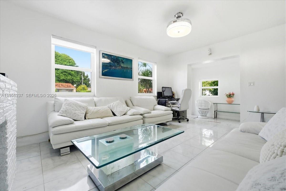 3554 Southwest 26th Street Miami, FL 33133 - Photo 8 of 30