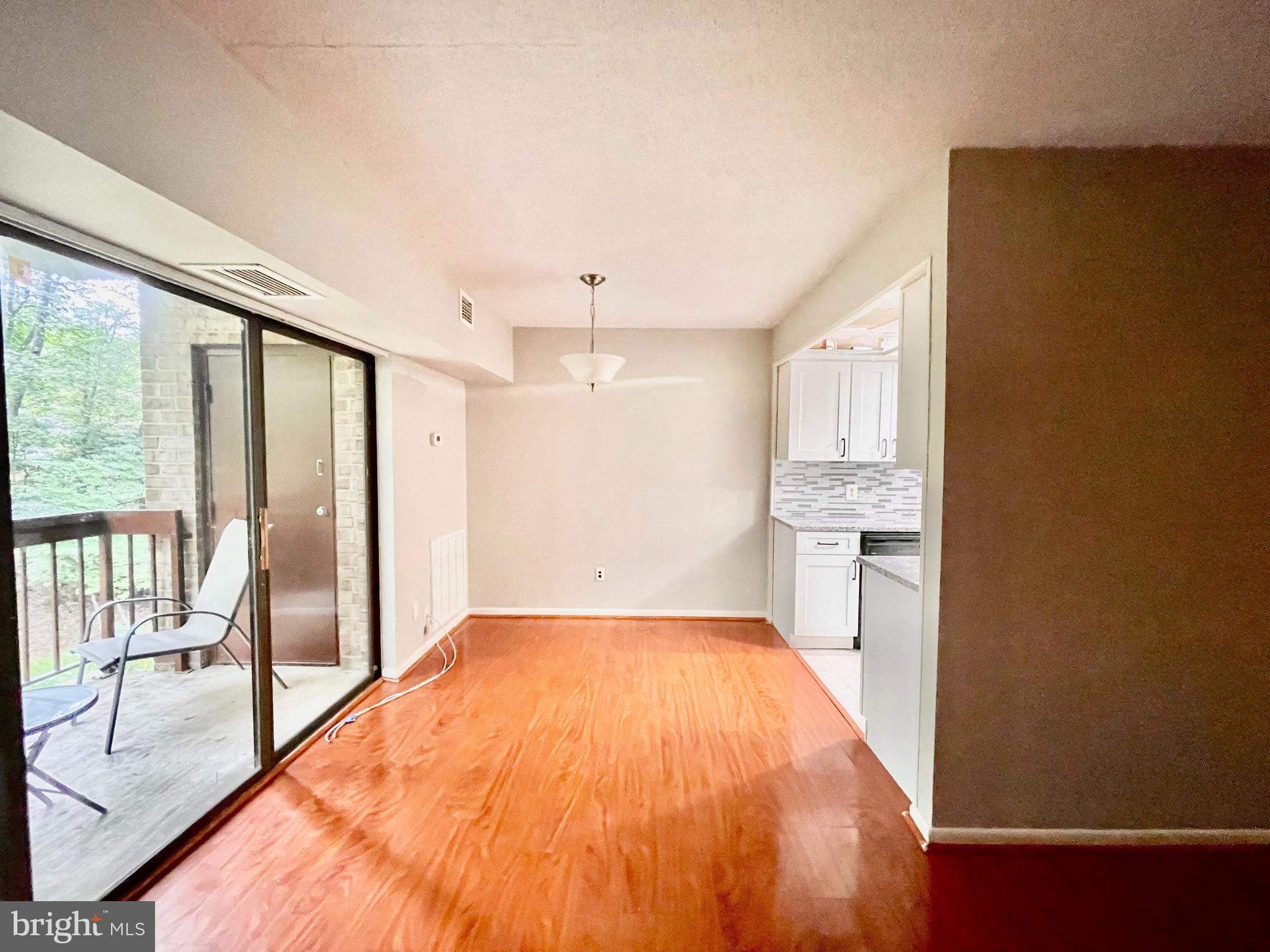 11623 Stoneview Square, Unit 11C Reston, VA 20191 - Photo 8 of 32 Dining Room