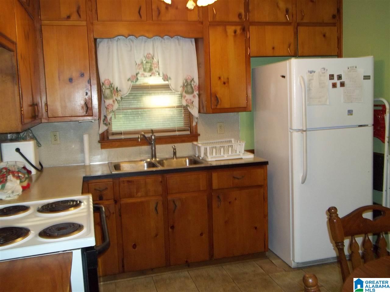 301 Sunhill Road Northwest Birmingham, AL 35215 - Photo 4 of 6